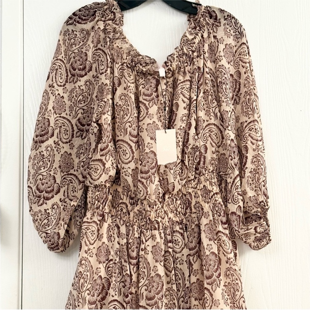 Cinq à Sept Adrianne Off the Shoulder Silk Paisley Tiered Maxi Dress Romantic 12 - Picture 7 of 12